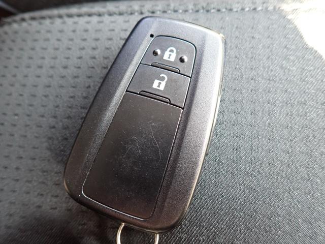 プリウス Ｓセーフティプラス　純正メモリーナビ　フルセグＴＶ　Ｂｌｕｅｔｏｏｔｈ　Ｂカメラ　ＥＴＣ　スマートキー　オートＡＣ　クルコン　トヨタセーフティーセンス　ＬＥＤライト　フォグ　純正ＡＷ（25枚目）