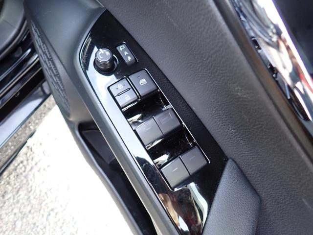 プリウス Ｓツーリングセレクション　後期型　フルエアロ　純正メモリーナビＴＶ　Ｂｌｕｅｔｏｏｔｈ　Ｂカメラ　ＥＴＣ　スマートキー　オートＡＣ　クルコン　トヨタセーフティーセンス　ＬＥＤライト　純正ＡＷ（24枚目）