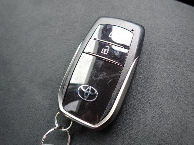 アクア ＧＲスポーツ　純正１０．５型ディスプレイオーディオ　Ｂｌｕｅｔｏｏｔｈ　全方位カメラ　トヨタセーフティーセンス　スマートキー　オートＡＣ　シートヒーター　クルコン　ＬＥＤライト　フォグ　純正アルミ（26枚目）