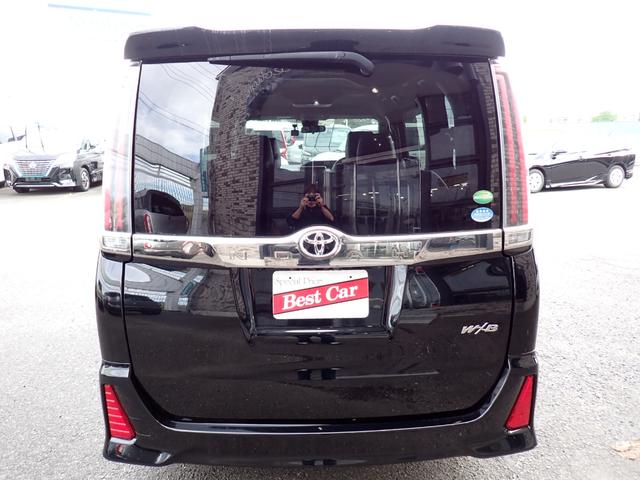 ノア Si ダブルバイビー 後期型 純正9インチメモリーナビTV Bluetooth フリップダウンM ETC 両側自動ドア スマートキー クルコン トヨタセーフティーセンス LEDライト 純正アルミ 7人乗り(4枚目)