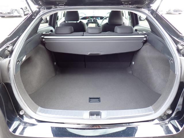 プリウス Ｓセーフティプラス　フルエアロ　純正メモリーナビ　フルセグＴＶ　Ｂｌｕｅｔｏｏｔｈ　Ｂカメラ　ＥＴＣ　スマートキー　オートＡＣ　クルコン　トヨタセーフティーセンス　コーナーセンサー　ＬＥＤライト　純正ＡＷ（15枚目）