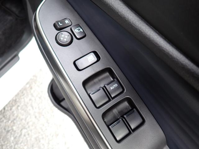 ソリオ ハイブリッドSZ 純正9インチメモリーナビ フルセグTV Bluetooth ETC 両側自動ドア スマートキー オートAC シートヒーター クルコン DカメラBサポート LEDライト フォグ 純正アルミ(24枚目)