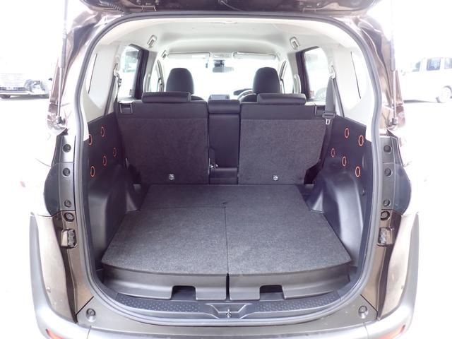 シエンタ ハイブリッド ファンベースG 後期型 純正メモリーナビ フルセグTV Bluetooth 全方位モニター 両側自動ドア スマートキー オートAC コーナーセンサー クルコン トヨタセーフティーセンス フォグ(15枚目)