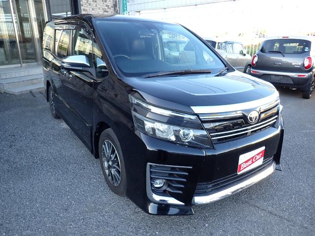 ヴォクシー ＺＳ　煌ＩＩ　アルパイン１１インチナビ　フルセグＴＶ　フリップダウンモニター　Ｂｌｕｅｔｏｏｔｈ　Ｂカメラ　ＥＴＣ　両側自動ドア　スマートキー　クルコン　トヨタセーフティーセンス　ＬＥＤライト　純正アルミ　７人乗り（7枚目）