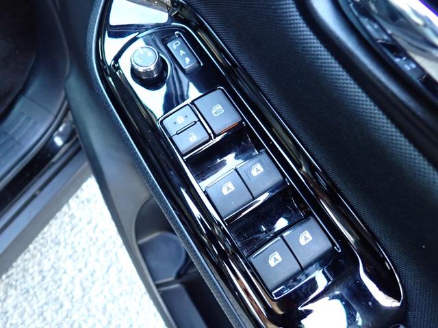 ヴォクシー ＺＳ　煌ＩＩ　アルパイン１１インチナビ　フルセグＴＶ　フリップダウンモニター　Ｂｌｕｅｔｏｏｔｈ　Ｂカメラ　ＥＴＣ　両側自動ドア　スマートキー　クルコン　トヨタセーフティーセンス　ＬＥＤライト　純正アルミ　７人乗り（26枚目）