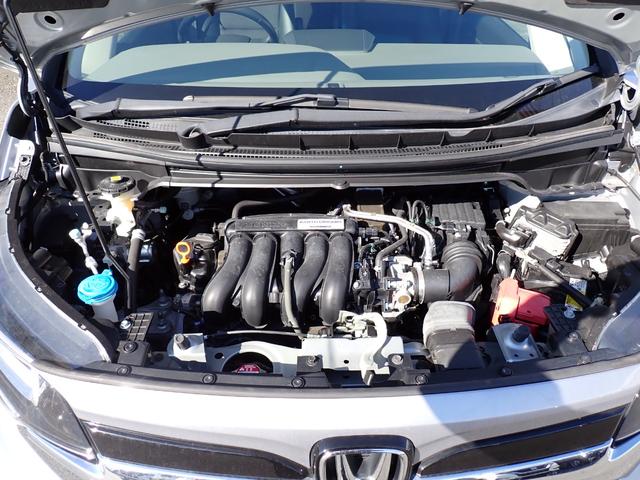 フリード Ｇ・ホンダセンシング　後期型　純正メモリーナビ　フルセグＴＶ　Ｂｌｕｅｔｏｏｔｈ　ＥＴＣ　両側自動ドア　ホンダセンシング　バックカメラ　Ｓ・Ｃパッケージ　スマートキー　ＬＥＤライト　フォグライト　純正アルミ　７人乗り（11枚目）