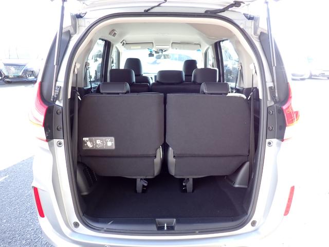 フリード Ｇ・ホンダセンシング　後期型　純正メモリーナビ　フルセグＴＶ　Ｂｌｕｅｔｏｏｔｈ　ＥＴＣ　両側自動ドア　ホンダセンシング　バックカメラ　Ｓ・Ｃパッケージ　スマートキー　ＬＥＤライト　フォグライト　純正アルミ　７人乗り（16枚目）