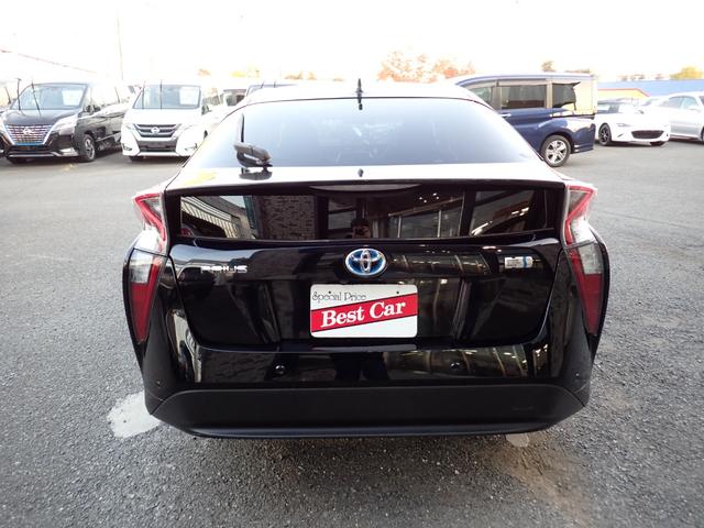 プリウス Ｓセーフティプラス　純正メモリーナビＴＶ　Ｂｌｕｅｔｏｏｔｈ　バックカメラ　スマートキー　オートエアコン　クルコン　トヨタセーフティーセンス　ＬＥＤライト　フォグ　純正アルミ　ドアバイザー（4枚目）