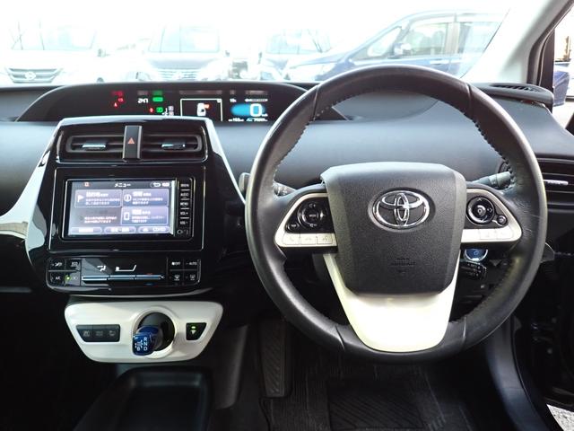 プリウス Ｓセーフティプラス　純正メモリーナビＴＶ　Ｂｌｕｅｔｏｏｔｈ　バックカメラ　スマートキー　オートエアコン　クルコン　トヨタセーフティーセンス　ＬＥＤライト　フォグ　純正アルミ　ドアバイザー（15枚目）