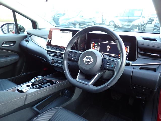 オーラ Ｇ　レザーエディション　純正９インチメモリーナビ　プロパイロット　ＢＯＳＥサウンド　Ｂｌｕｅｔｏｏｔｈ　インテリキー　オートＡＣ　エマージェンシーブレーキ　レザーシート　ＬＥＤライト　純正アルミ（11枚目）