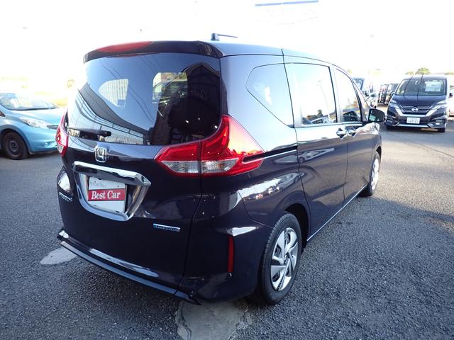 フリード＋ハイブリッド ハイブリッドＧ　後期型　純正メモリーナビ　フルセグＴＶ　Ｂｌｕｅｔｏｏｔｈ　Ｂカメラ　ＥＴＣ　両側自動ドア　スマートキー　オートＡＣ　シートヒーター　クルコン　ホンダセンシング　ＬＥＤライト（5枚目）