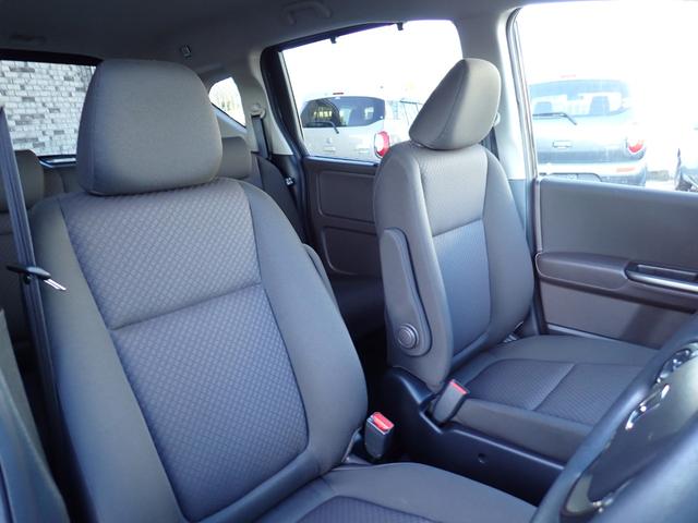 フリード＋ハイブリッド ハイブリッドＧ　後期型　純正メモリーナビ　フルセグＴＶ　Ｂｌｕｅｔｏｏｔｈ　Ｂカメラ　ＥＴＣ　両側自動ドア　スマートキー　オートＡＣ　シートヒーター　クルコン　ホンダセンシング　ＬＥＤライト（13枚目）