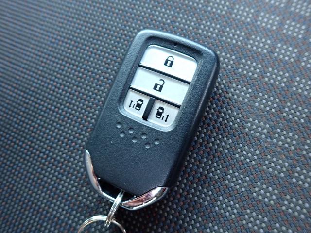 フリード＋ハイブリッド ハイブリッドＧ　後期型　純正メモリーナビ　フルセグＴＶ　Ｂｌｕｅｔｏｏｔｈ　Ｂカメラ　ＥＴＣ　両側自動ドア　スマートキー　オートＡＣ　シートヒーター　クルコン　ホンダセンシング　ＬＥＤライト（26枚目）