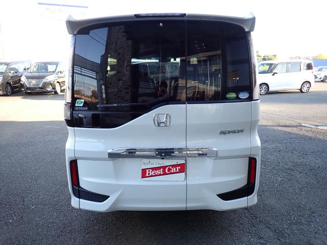 ステップワゴンスパーダ スパーダハイブリッド　Ｇ・ＥＸ　ホンダセンシング　純正９インチメモリーナビＴＶ　フリップダウンモニター　両側自動ドア　Ｂｌｕｅｔｏｏｔｈ　Ｂカメラ　ＥＴＣ　スマートキー　クルコン　ホンダセンシング　ＬＥＤライト　純正アルミ　７人乗り（4枚目）