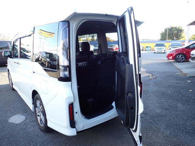 ステップワゴンスパーダ スパーダハイブリッド　Ｇ・ＥＸ　ホンダセンシング　純正９インチメモリーナビＴＶ　フリップダウンモニター　両側自動ドア　Ｂｌｕｅｔｏｏｔｈ　Ｂカメラ　ＥＴＣ　スマートキー　クルコン　ホンダセンシング　ＬＥＤライト　純正アルミ　７人乗り（17枚目）