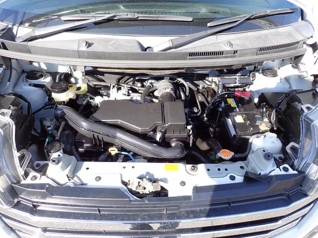 ルーミー カスタムＧ　後期型　純正メモリーナビＴＶ　Ｂｌｕｅｔｏｏｔｈ　全方位カメラ　ＥＴＣ　両側自動ドア　スマートキー　オートＡＣ　クルコン　スマートアシストＩＩＩ　シートヒーター　ＬＥＤライト　フォグ　純正ＡＷ（11枚目）