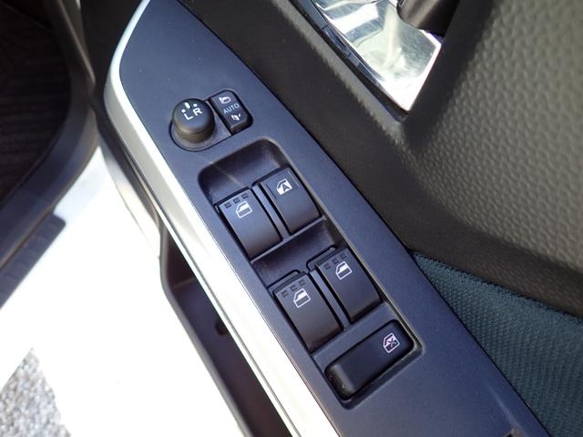 ルーミー カスタムＧ　後期型　純正メモリーナビＴＶ　Ｂｌｕｅｔｏｏｔｈ　全方位カメラ　ＥＴＣ　両側自動ドア　スマートキー　オートＡＣ　クルコン　スマートアシストＩＩＩ　シートヒーター　ＬＥＤライト　フォグ　純正ＡＷ（24枚目）