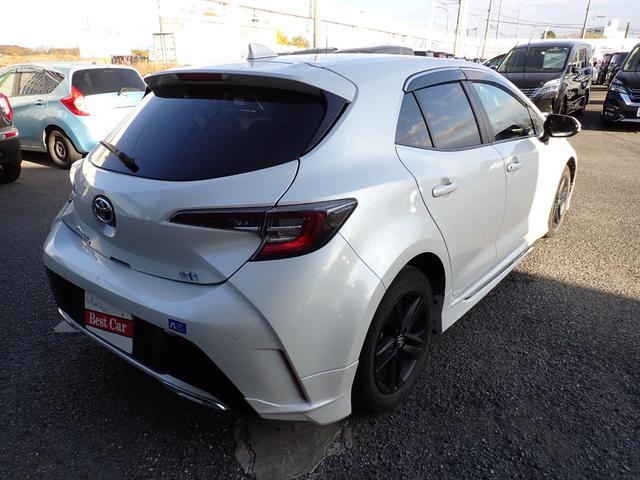 カローラスポーツ ハイブリッドＧ　スタイル　５０ミリオンエディション　モデリスタエアロ　純正９インチメモリーナビ　Ｂｌｕｅｔｏｏｔｈ　バックカメラ　ＥＴＣ　スマートキー　オートＡＣ　クルコン　　シートヒーター　トヨタセーフティーセンス（5枚目）