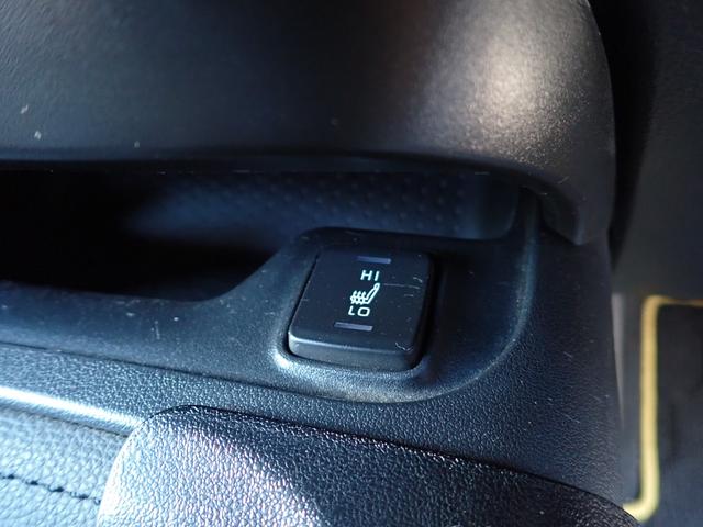 カローラスポーツ ハイブリッドＧ　スタイル　５０ミリオンエディション　モデリスタエアロ　純正９インチメモリーナビ　Ｂｌｕｅｔｏｏｔｈ　バックカメラ　ＥＴＣ　スマートキー　オートＡＣ　クルコン　　シートヒーター　トヨタセーフティーセンス（20枚目）