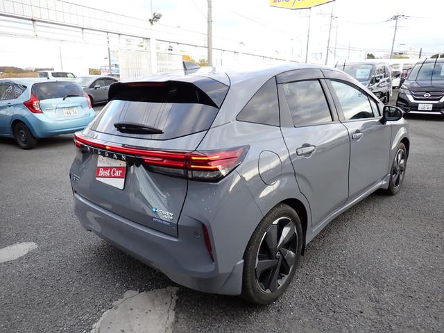 オーラ Ｇ　ＦＯＵＲ　４ＷＤ　純正９インチメモリーナビＴＶ　プロパイロット　ＢＯＳＥサウンド　Ｂｌｕｅｔｏｏｔｈ　全方位カメラ　インテリキー　オートＡＣ　エマージェンシーブレーキ　シートヒーター　ＬＥＤライト　純正アルミ（5枚目）