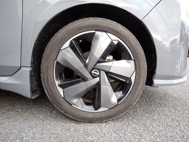 オーラ Ｇ　ＦＯＵＲ　４ＷＤ　純正９インチメモリーナビＴＶ　プロパイロット　ＢＯＳＥサウンド　Ｂｌｕｅｔｏｏｔｈ　全方位カメラ　インテリキー　オートＡＣ　エマージェンシーブレーキ　シートヒーター　ＬＥＤライト　純正アルミ（10枚目）