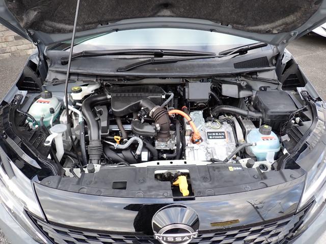 オーラ Ｇ　ＦＯＵＲ　４ＷＤ　純正９インチメモリーナビＴＶ　プロパイロット　ＢＯＳＥサウンド　Ｂｌｕｅｔｏｏｔｈ　全方位カメラ　インテリキー　オートＡＣ　エマージェンシーブレーキ　シートヒーター　ＬＥＤライト　純正アルミ（11枚目）