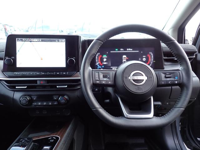 オーラ Ｇ　ＦＯＵＲ　４ＷＤ　純正９インチメモリーナビＴＶ　プロパイロット　ＢＯＳＥサウンド　Ｂｌｕｅｔｏｏｔｈ　全方位カメラ　インテリキー　オートＡＣ　エマージェンシーブレーキ　シートヒーター　ＬＥＤライト　純正アルミ（16枚目）