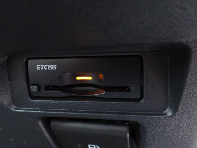 オーラ Ｇ　ＦＯＵＲ　４ＷＤ　純正９インチメモリーナビＴＶ　プロパイロット　ＢＯＳＥサウンド　Ｂｌｕｅｔｏｏｔｈ　全方位カメラ　インテリキー　オートＡＣ　エマージェンシーブレーキ　シートヒーター　ＬＥＤライト　純正アルミ（19枚目）