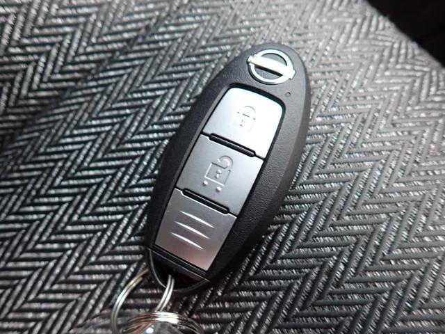 オーラ Ｇ　ＦＯＵＲ　４ＷＤ　純正９インチメモリーナビＴＶ　プロパイロット　ＢＯＳＥサウンド　Ｂｌｕｅｔｏｏｔｈ　全方位カメラ　インテリキー　オートＡＣ　エマージェンシーブレーキ　シートヒーター　ＬＥＤライト　純正アルミ（25枚目）