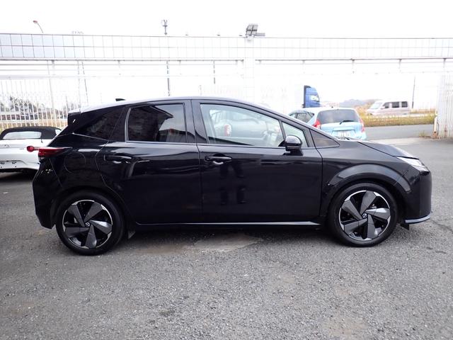 オーラ G レザーエディション 純正9インチメモリーナビTV Bluetooth ETC インテリキー 全方位カメラ オートAC エマージェンシーブレーキ レザーシート LEDライト フォグ 純正アルミ(6枚目)