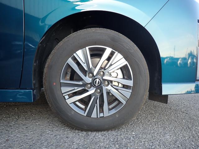 セレナ ハイウェイスターＶ　現行型　純正１２．３インチメモリーナビ　フリップダウンモニター　プロパイロット　両側自動ドア　フルセグＴＶ　Ｂｌｕｅｔｏｏｔｈ　全方位カメラ　インテリキー　クルコン　ＬＥＤライト　フォグ　純正アルミ（10枚目）