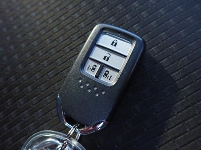 ステップワゴンスパーダ ｅ：ＨＥＶスパーダ　Ｇ　ホンダセンシング　後期型　純正１０インチメモリーナビ　フリップダウンモニター　両側自動ドア　ホンダセンシング　フルセグＴＶ　Ｂｌｕｅｔｏｏｔｈ　Ｂカメラ　ＥＴＣ　スマートキー　ＬＥＤライト　７人乗り（25枚目）