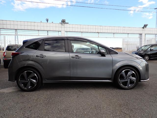 オーラ Ｇ　純正９インチメモリーナビＴＶ　プロパイロット　ＢＯＳＥサウンド　Ｂｌｕｅｔｏｏｔｈ　全方位カメラ　インテリキー　オートエアコン　エマージェンシーブレーキ　シートヒーター　ＬＥＤライト　純正アルミ（6枚目）