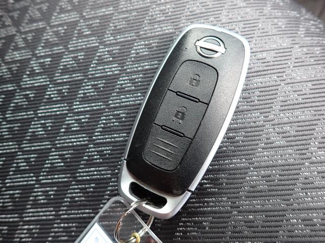 オーラ Ｇ　純正９インチメモリーナビＴＶ　プロパイロット　ＢＯＳＥサウンド　Ｂｌｕｅｔｏｏｔｈ　全方位カメラ　インテリキー　オートエアコン　エマージェンシーブレーキ　シートヒーター　ＬＥＤライト　純正アルミ（26枚目）