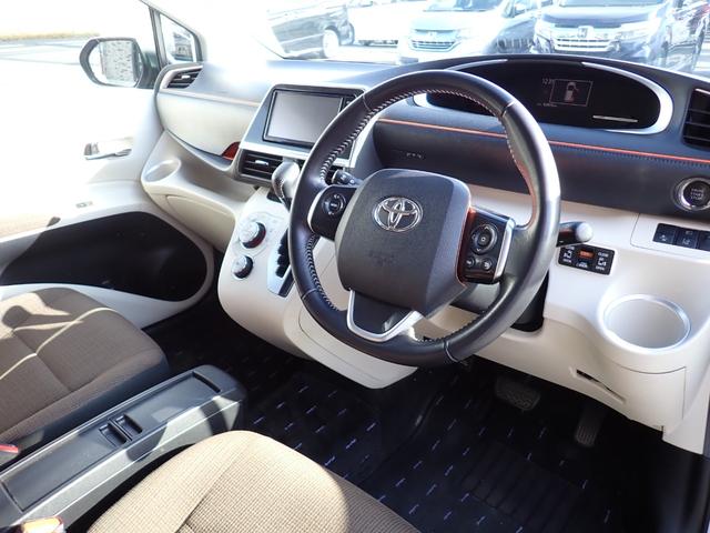 シエンタ G 純正メモリーナビTV Bluetooth Bカメラ ETC 両側自動ドア スマートキー オートAC トヨタセーフティーセンス 純正アルミ 7人乗り(12枚目)