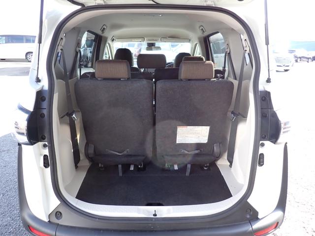 シエンタ G 純正メモリーナビTV Bluetooth Bカメラ ETC 両側自動ドア スマートキー オートAC トヨタセーフティーセンス 純正アルミ 7人乗り(16枚目)