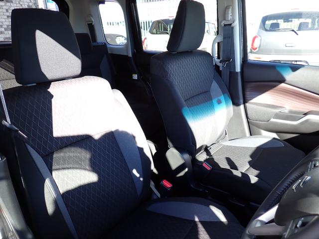 ソリオバンディット ハイブリッドＭＶ　純正９インチメモリーナビ　フルセグＴＶ　Ｂｌｕｅｔｏｏｔｈ　ＥＴＣ　両側自動ドア　スマートキー　オートＡＣ　クルコン　シートヒーター　ＤカメラＢサポート　ＬＥＤライト　フォグ　純正アルミ（12枚目）