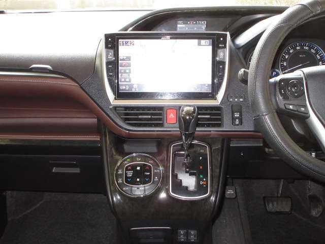 エスクァイア Ｇｉ　ツインサンルーフＡＬＰＩＮＥ１０型ナビ／１２．８型フリップ地デジＢカメラ両側電動ドア黒革暖シート純正１５ＡＷ（53枚目）