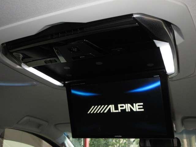 ヴェルファイアハイブリッド ＺＲ　１オナＡＬＰＩＮＥ１０型ナビ／１２．８型フリップ地デジＢカメラ両側電動／Ｒゲート前後ドラレコ黒半革電動シートＴＲＤエアロ／グリル／ダウンサス／マフラーＲＡＹＳ２０ＡＷ（3枚目）