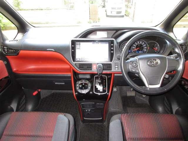 ヴォクシー ＺＳ　純正１０型ナビ／１２．１型フリップ地デジＢカメラＴＯＹＯＴＡセーフティＰＣＳ／ＬＤＡ／ＡＨＢ／クルコン両側電動ドア前方ドラレコ純正１６ＡＷ（2枚目）