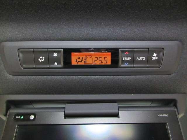 ヴォクシー ＺＳ　純正１０型ナビ／１２．１型フリップ地デジＢカメラＴＯＹＯＴＡセーフティＰＣＳ／ＬＤＡ／ＡＨＢ／クルコン両側電動ドア前方ドラレコ純正１６ＡＷ（18枚目）