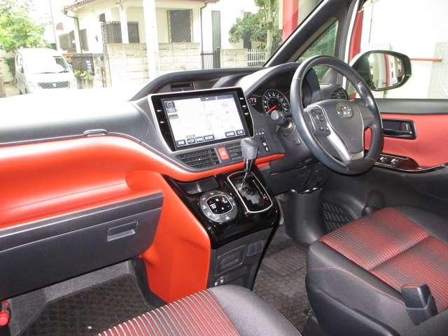 ヴォクシー ＺＳ　純正１０型ナビ／１２．１型フリップ地デジＢカメラＴＯＹＯＴＡセーフティＰＣＳ／ＬＤＡ／ＡＨＢ／クルコン両側電動ドア前方ドラレコ純正１６ＡＷ（44枚目）