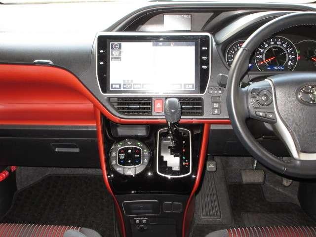 ヴォクシー ＺＳ　純正１０型ナビ／１２．１型フリップ地デジＢカメラＴＯＹＯＴＡセーフティＰＣＳ／ＬＤＡ／ＡＨＢ／クルコン両側電動ドア前方ドラレコ純正１６ＡＷ（49枚目）