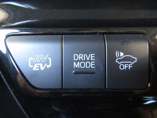 プリウスＰＨＶ Ｓナビパッケージ・ＧＲスポーツ　純正９型ナビ地デジＢカメラ専用半革暖シートＡＵＴＯ付ＬＥＤ／フォグ／デイライト専用足廻り１８ＡＷ（15枚目）