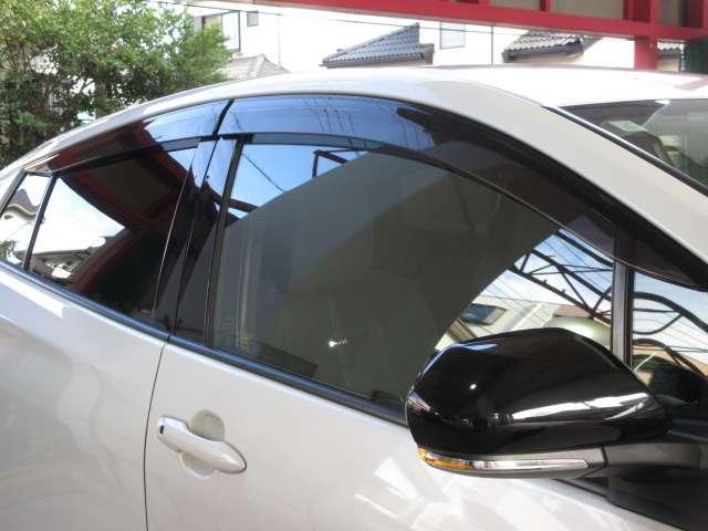 プリウスＰＨＶ Ｓナビパッケージ・ＧＲスポーツ　純正９型ナビ地デジＢカメラ専用半革暖シートＡＵＴＯ付ＬＥＤ／フォグ／デイライト専用足廻り１８ＡＷ（20枚目）