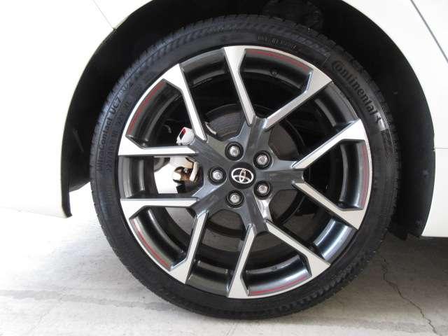 プリウスＰＨＶ Ｓナビパッケージ・ＧＲスポーツ　純正９型ナビ地デジＢカメラ専用半革暖シートＡＵＴＯ付ＬＥＤ／フォグ／デイライト専用足廻り１８ＡＷ（46枚目）