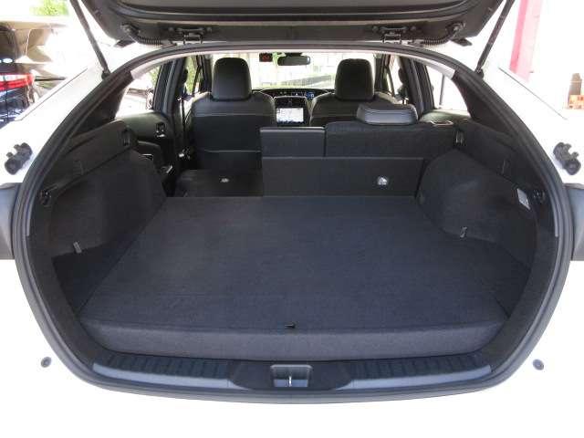 プリウスＰＨＶ Ｓナビパッケージ・ＧＲスポーツ　純正９型ナビ地デジＢカメラ専用半革暖シートＡＵＴＯ付ＬＥＤ／フォグ／デイライト専用足廻り１８ＡＷ（57枚目）