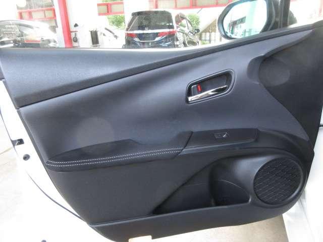 プリウスＰＨＶ Ｓナビパッケージ・ＧＲスポーツ　純正９型ナビ地デジＢカメラ専用半革暖シートＡＵＴＯ付ＬＥＤ／フォグ／デイライト専用足廻り１８ＡＷ（58枚目）