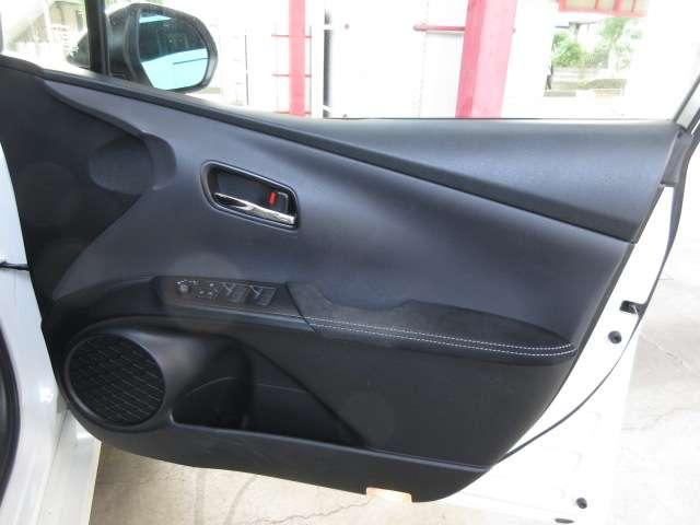 プリウスＰＨＶ Ｓナビパッケージ・ＧＲスポーツ　純正９型ナビ地デジＢカメラ専用半革暖シートＡＵＴＯ付ＬＥＤ／フォグ／デイライト専用足廻り１８ＡＷ（59枚目）