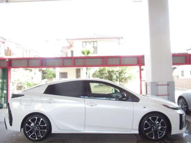 プリウスＰＨＶ Ｓナビパッケージ・ＧＲスポーツ　純正９型ナビ地デジＢカメラ専用半革暖シートＡＵＴＯ付ＬＥＤ／フォグ／デイライト専用足廻り１８ＡＷ（73枚目）